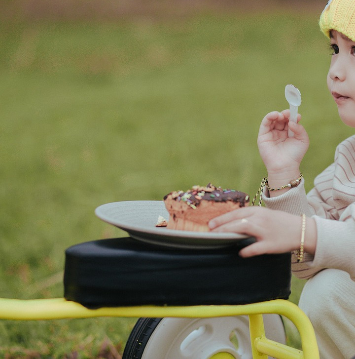 summer picnic with friends